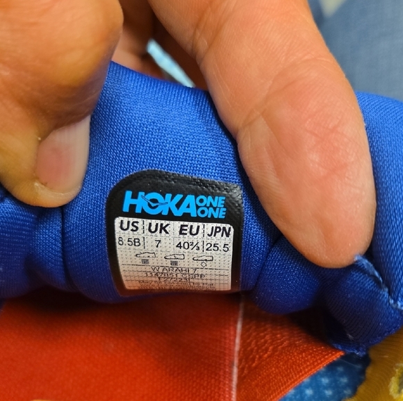 Hoka Arahi 7 Blue and Yellow Sneakers with Breathable Mesh. Size 8.5 - Picture 8 of 8